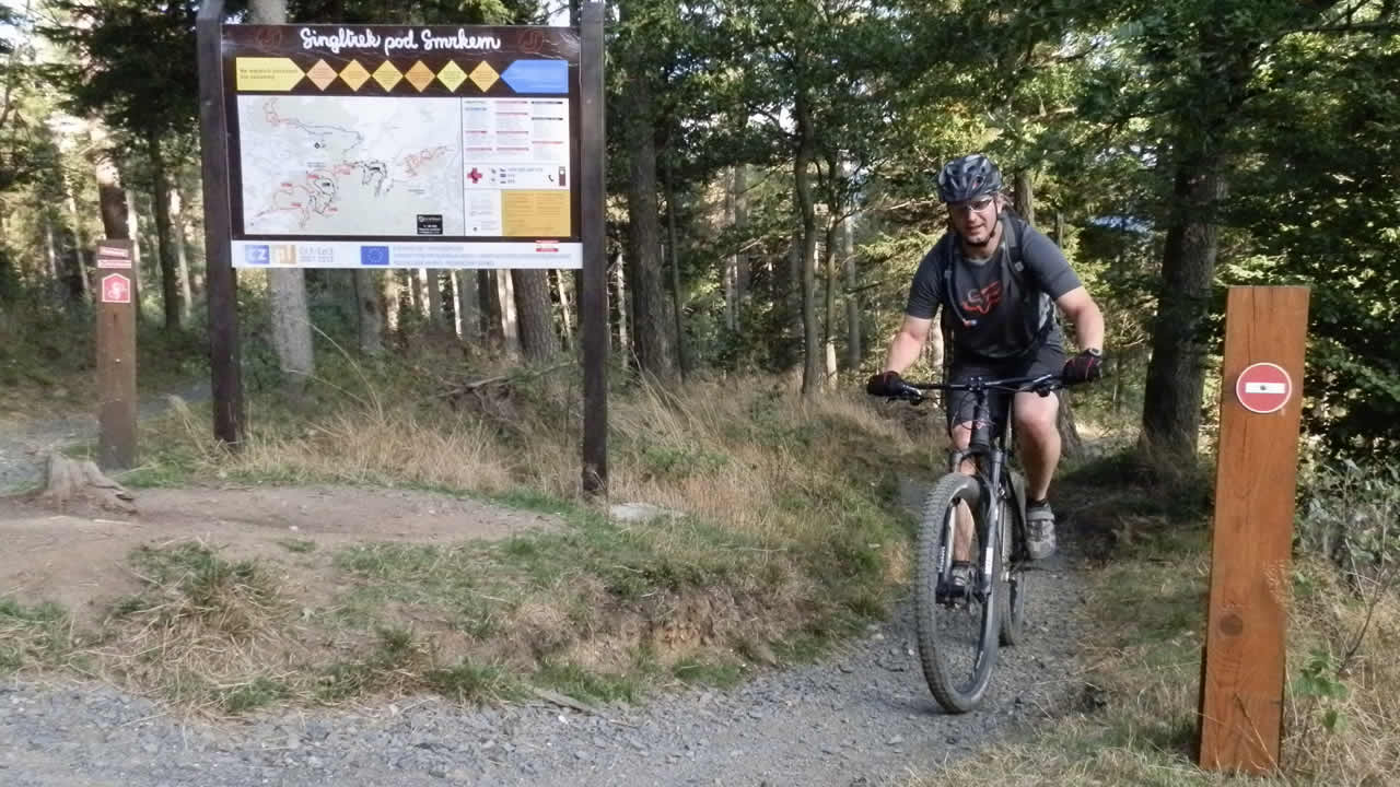 Bikespaß auf den Smrkem-Trails