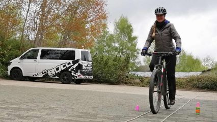 Sicher geradeaus fahren!