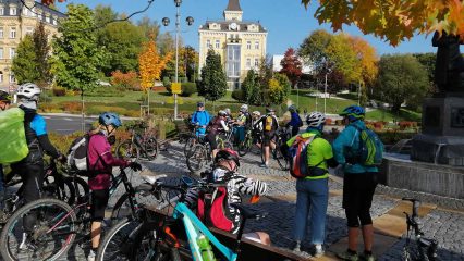 Herausgeputztes Asch