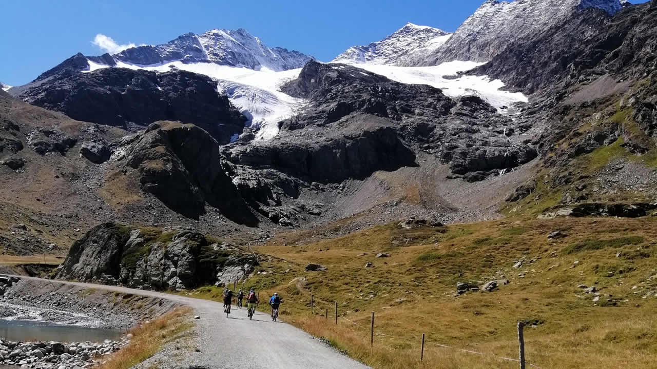 Beeindruckende Gletscher am Bernina