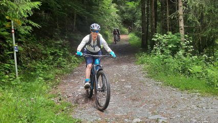 Ladies auf dem KAT Bike unterwegs