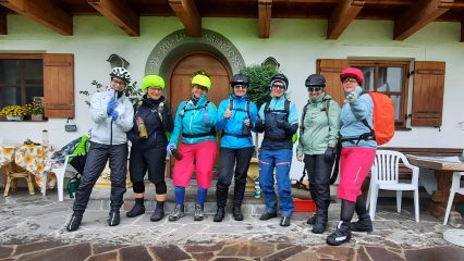 Ladies auf dem KAT Bike unterwegs