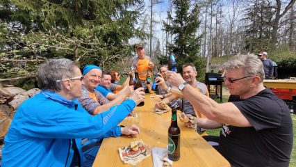 Mittagsrast am „Plattenhaus“